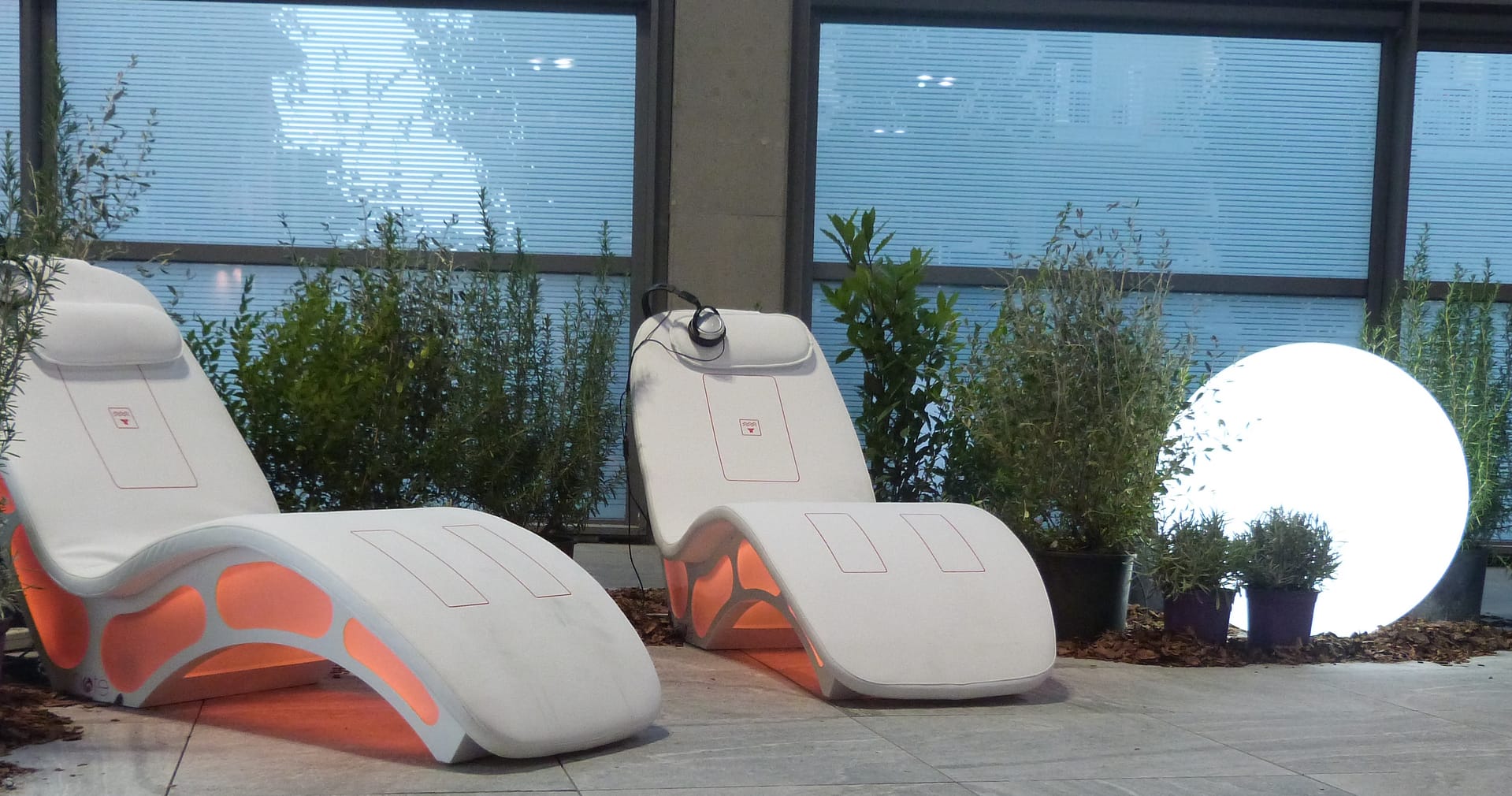 Chaise longue vibroacustica per il relax